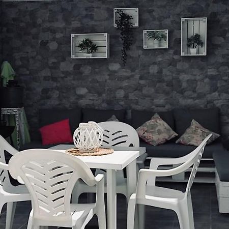Apartamento Yale Tias Bagian luar foto