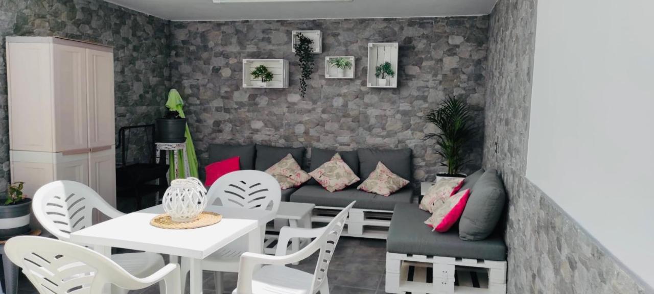 Apartamento Yale Tias Bagian luar foto
