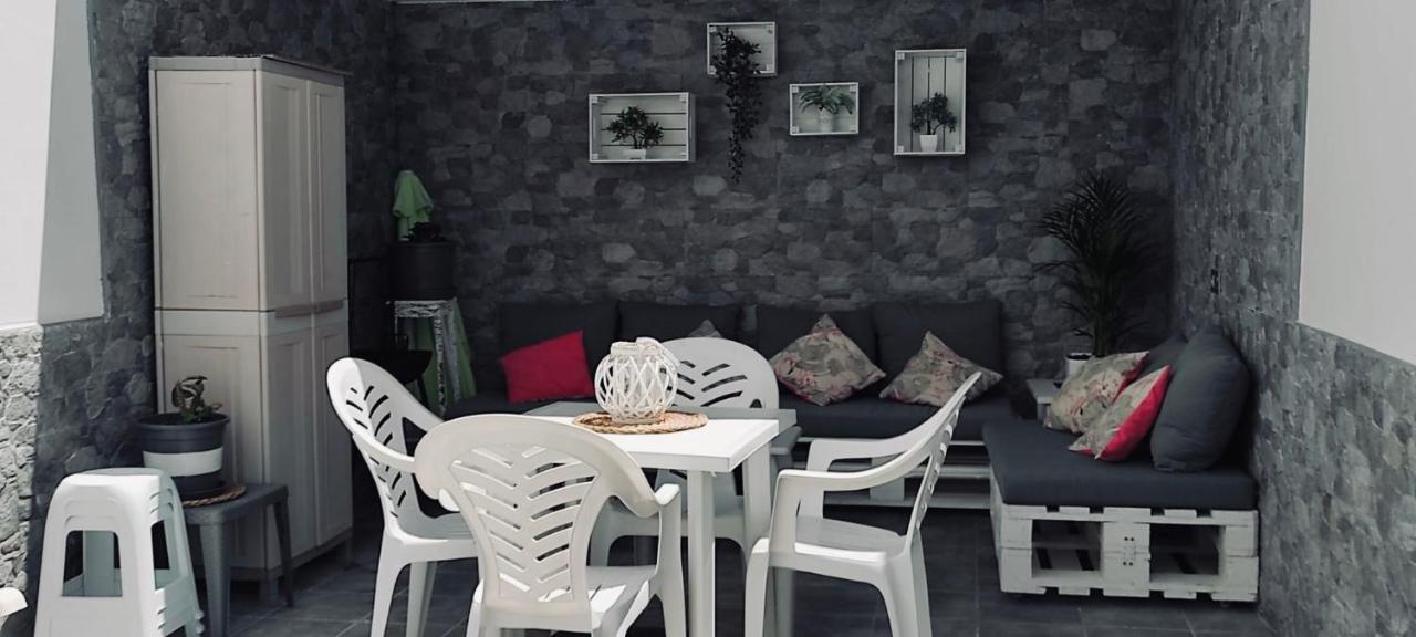 Apartamento Yale Tias Bagian luar foto