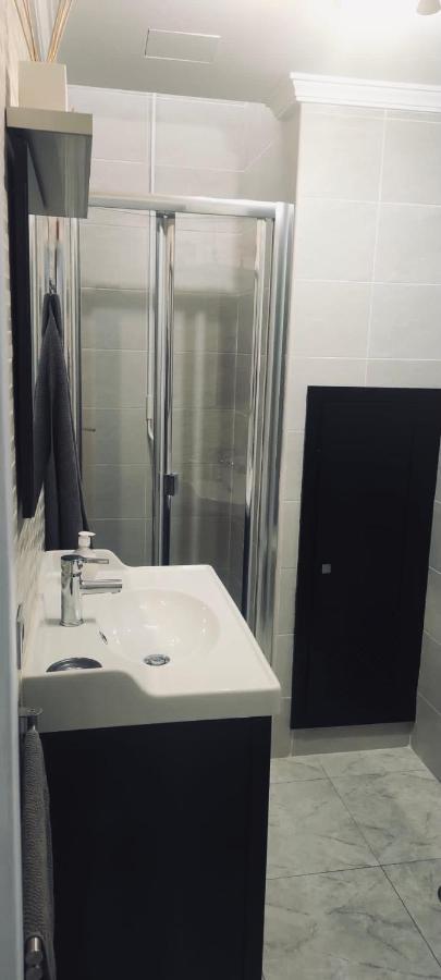 Apartamento Yale Tias Bagian luar foto